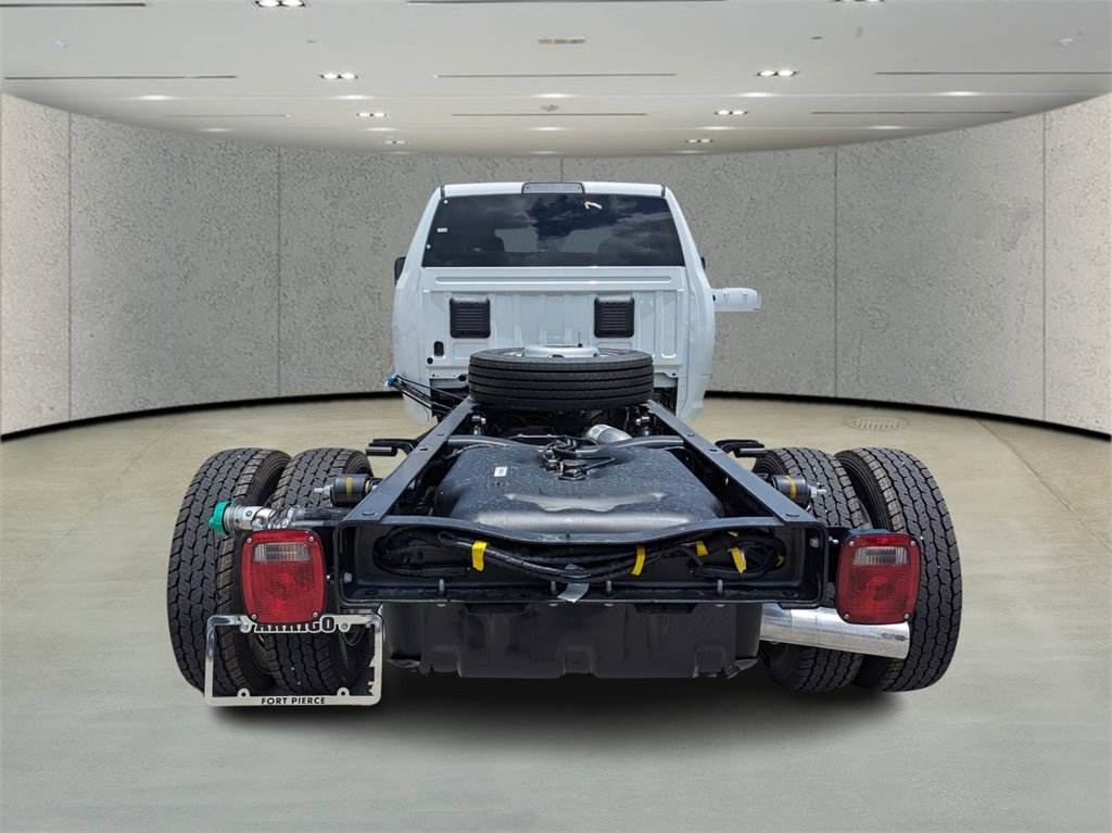 2025 Ram 5500 photo 5