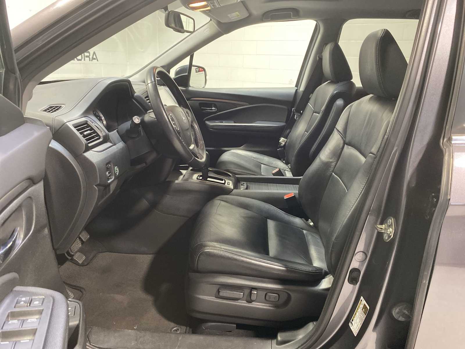 2017 Honda Pilot EX-L photo 2