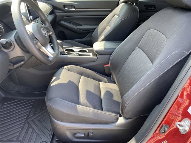 2024 Nissan Altima 2.5 SV photo 13