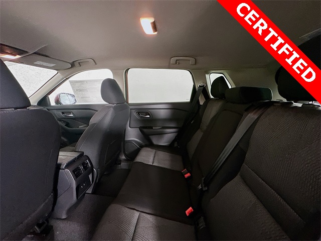 2025 Nissan Rogue SV photo 23