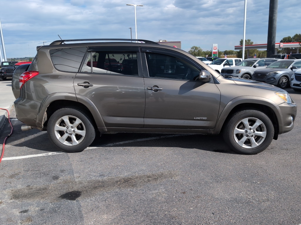 2010 Toyota RAV4 Limited photo 3
