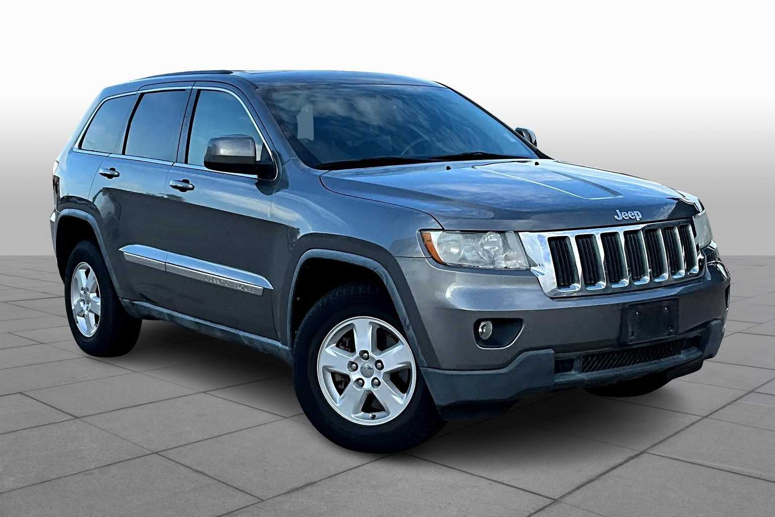 2012 Jeep Grand Cherokee Laredo photo 3