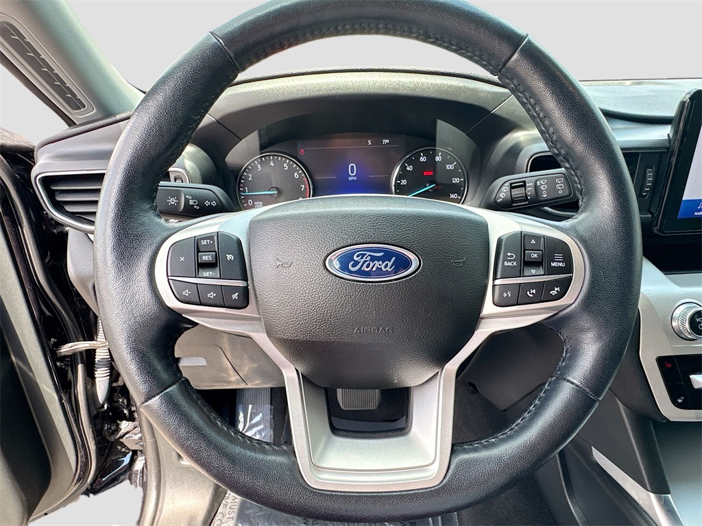 2023 Ford Explorer XLT photo 6