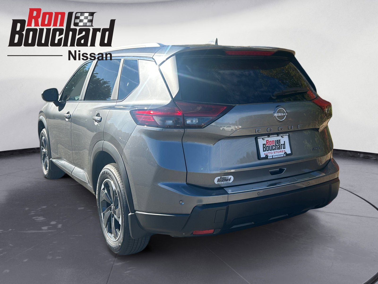 2026 Nissan Rogue SV photo 4