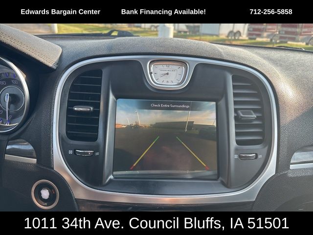 2020 Chrysler 300 Touring photo 19