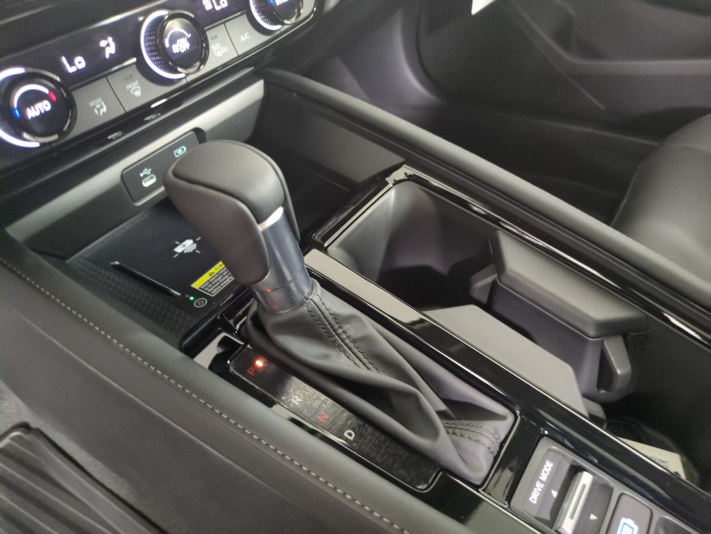 2025 Honda Accord Hybrid Touring photo 23