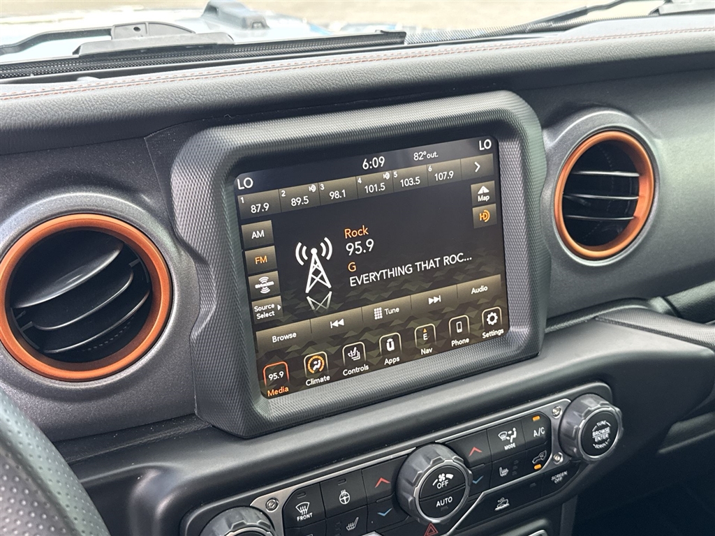 2022 Jeep Gladiator Mojave photo 13