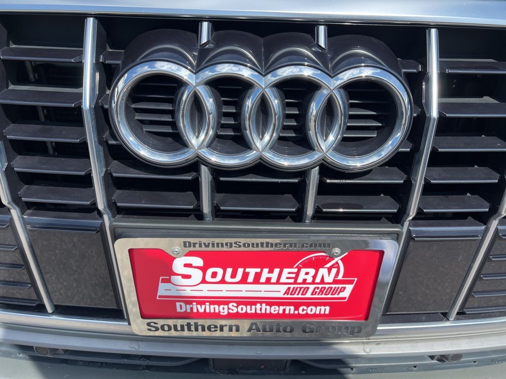 2021 Audi Q3 S line Premium Plus photo 9