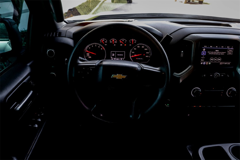 2023 Chevrolet Silverado 1500 Custom photo 27