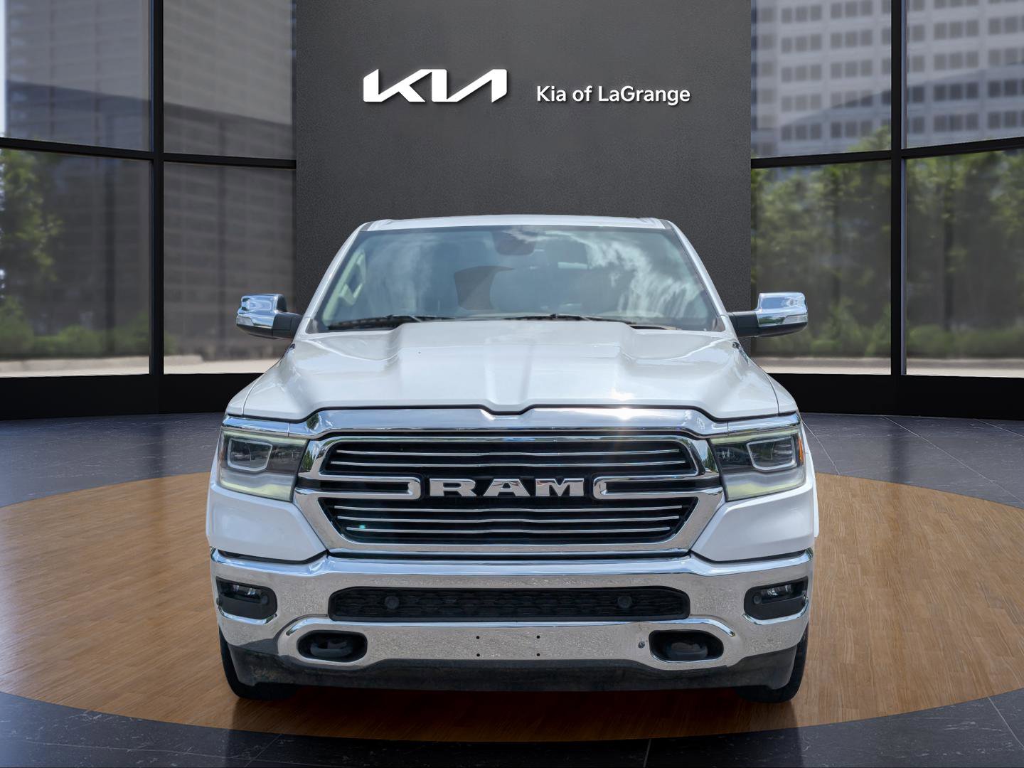 2020 Ram 1500 Laramie photo 2