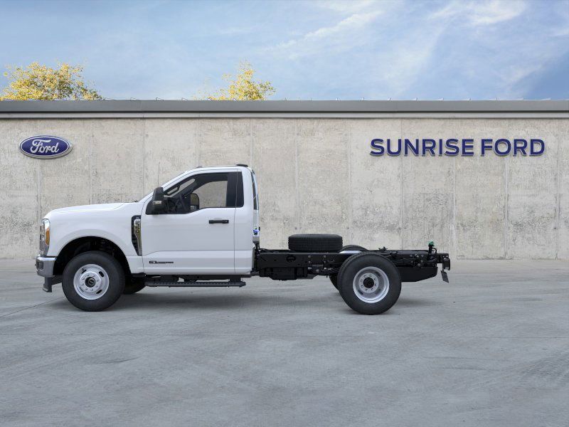 2026 Ford F-350 XL photo 4