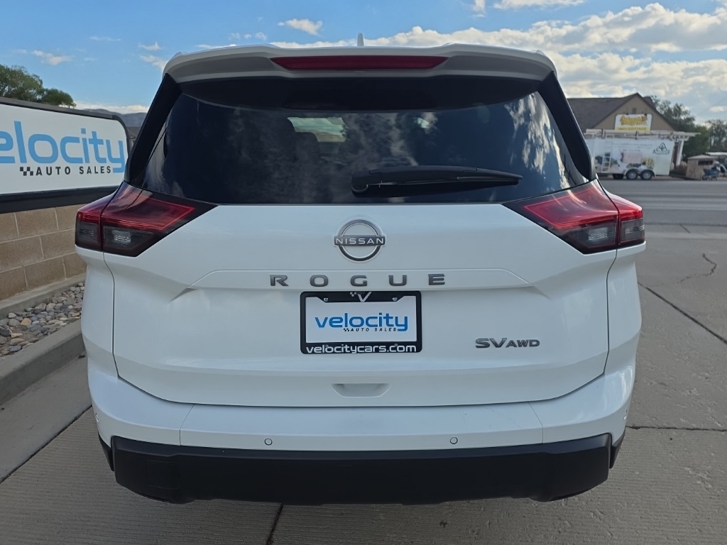 2024 Nissan Rogue SV photo 4
