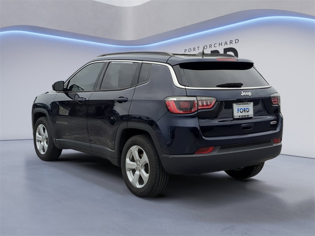 2018 Jeep Compass Latitude photo 3