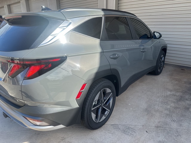 2025 Hyundai Tucson SEL photo 2