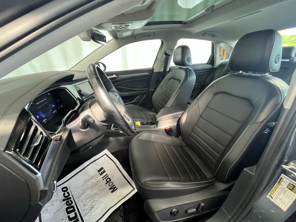 2022 Volkswagen Jetta 1.5T SE photo 10