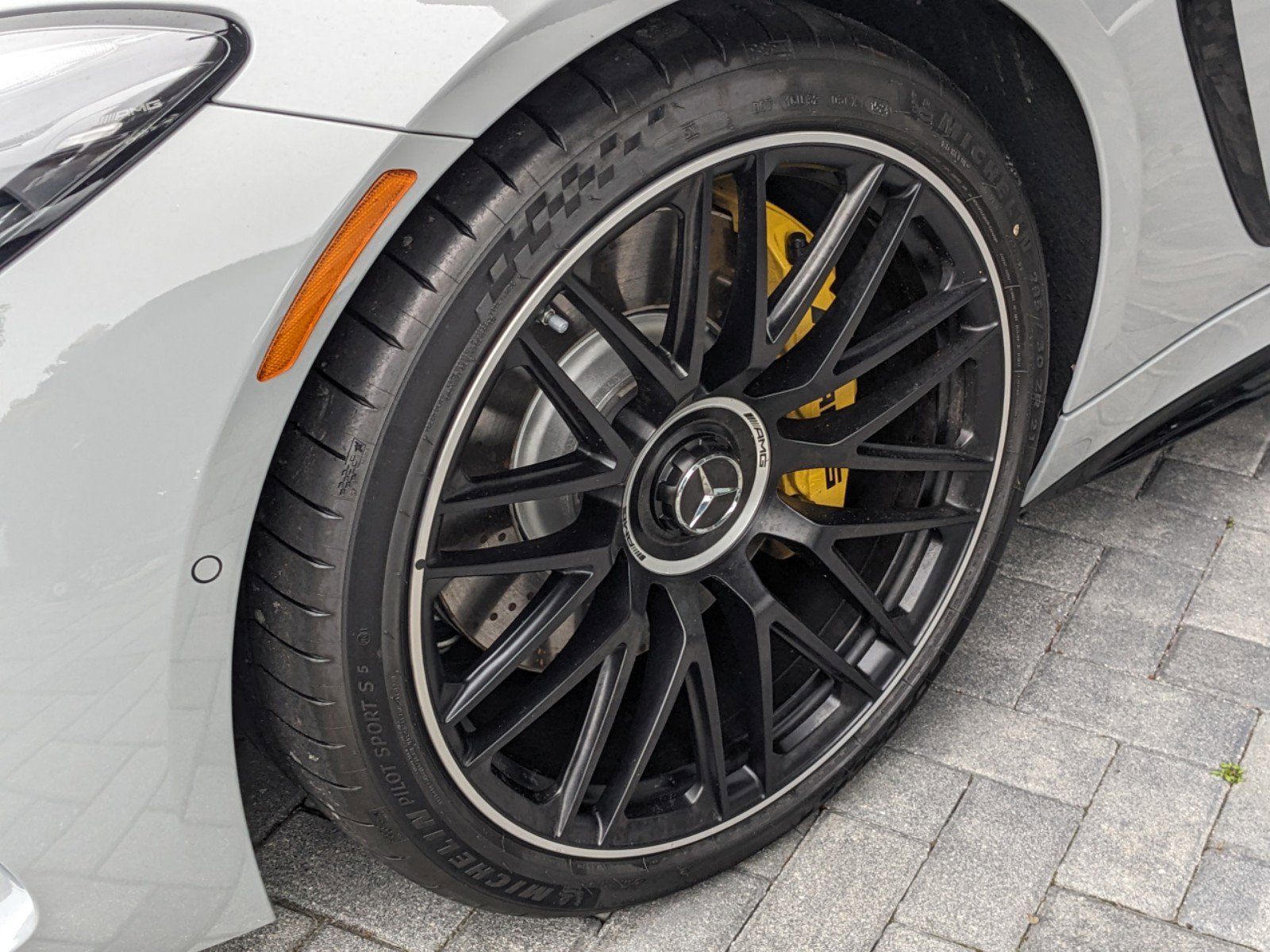 2025 Mercedes Benz AMG GT 55 photo 2