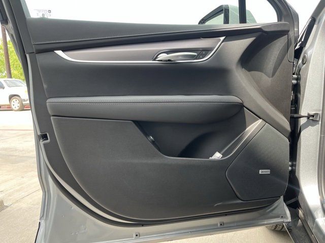 2025 Cadillac XT5 Luxury photo 9