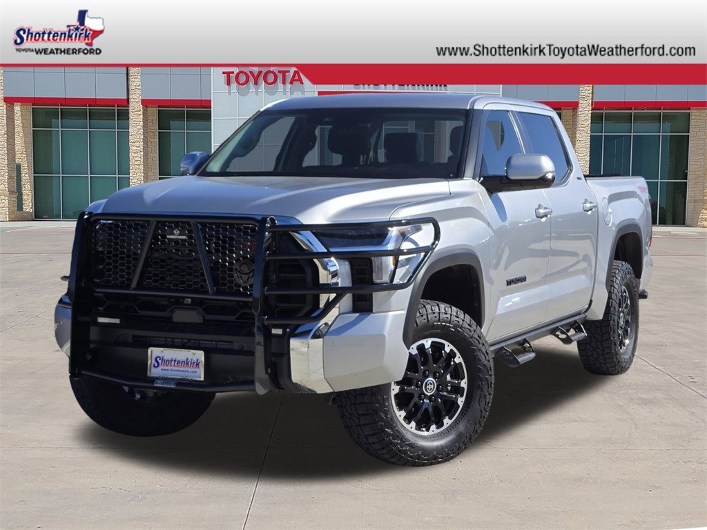 2024 Toyota Tundra SR5's photo
