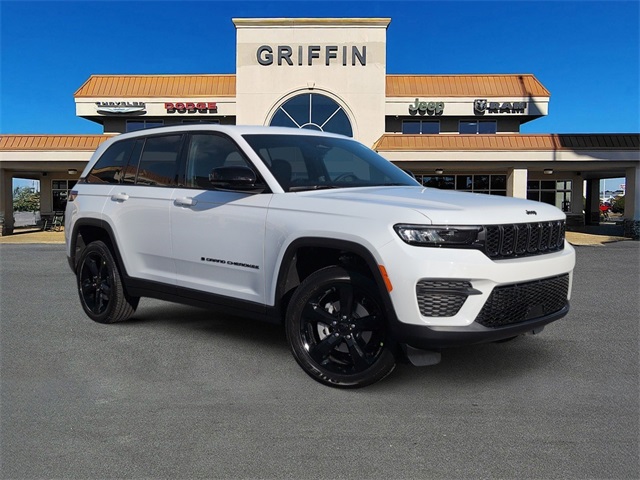 2025 Jeep Grand Cherokee Altitude's photo