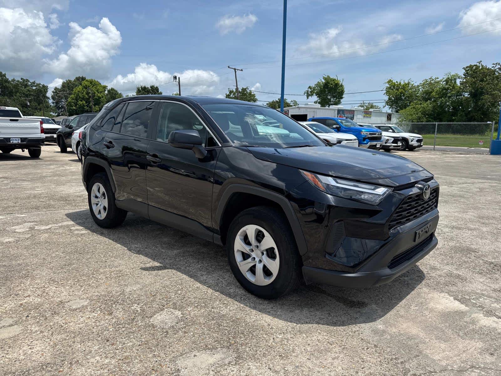 2024 Toyota RAV4 LE photo 6