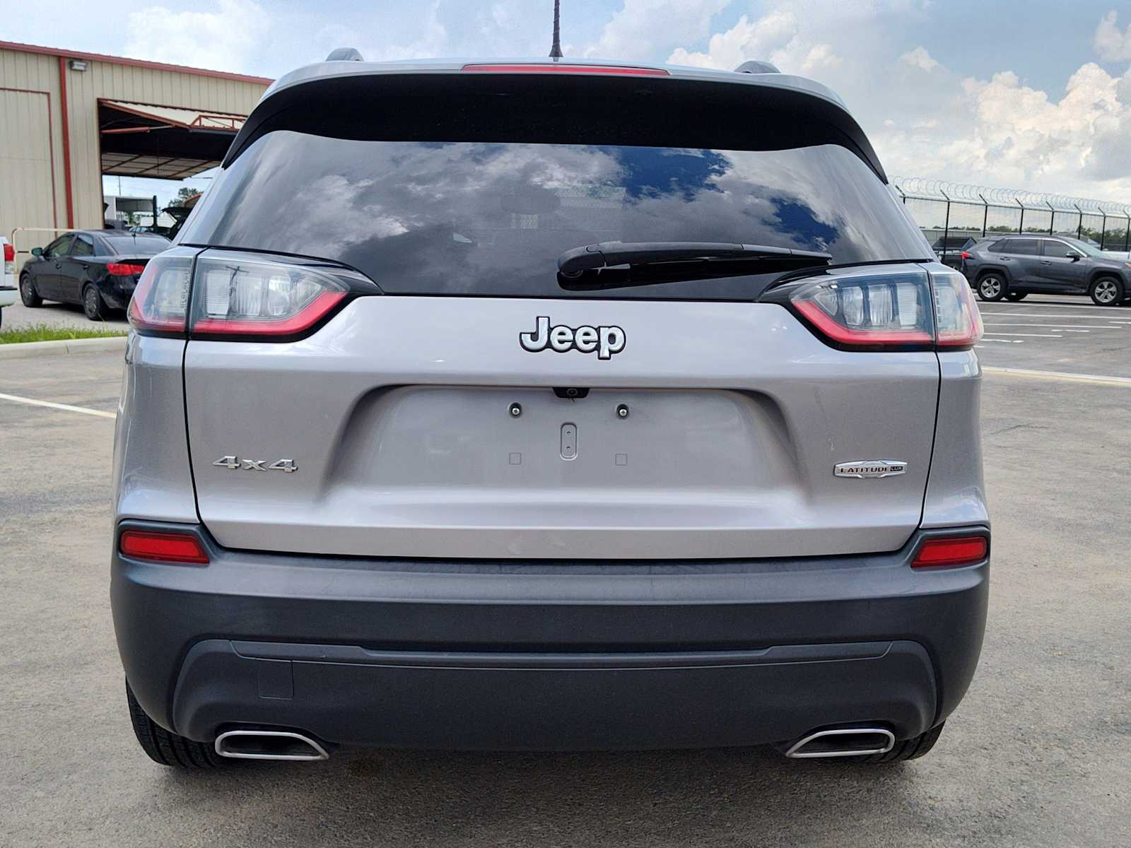 2022 Jeep Cherokee Latitude Lux photo 5