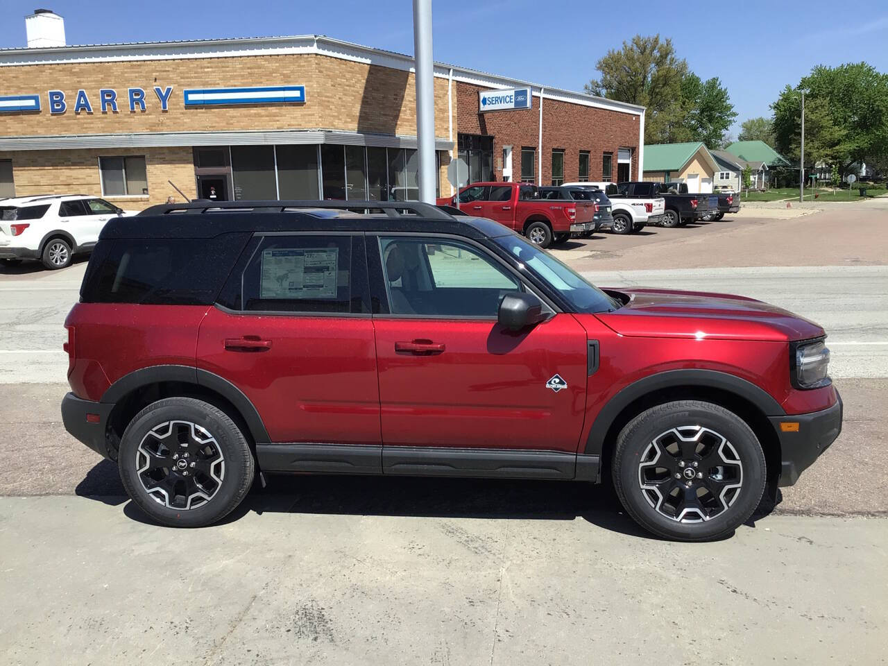 2025 Ford Bronco Sport Outer Banks photo 2