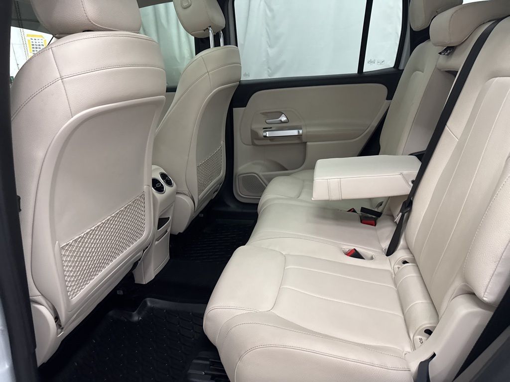 2021 Mercedes Benz GLB 250 photo 18
