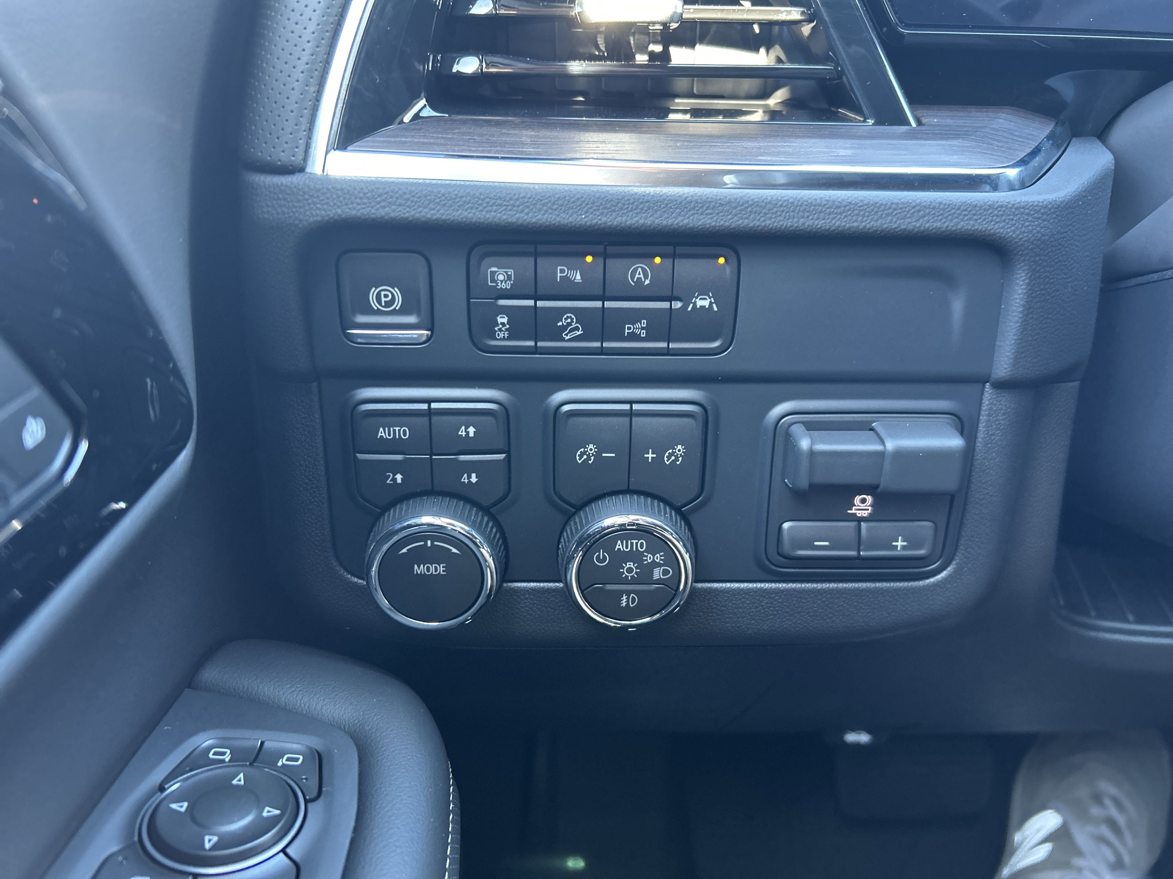 2026 Chevrolet Tahoe Premier photo 4