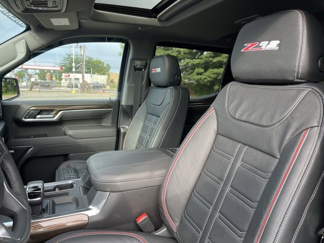 2025 Chevrolet Silverado 1500 RST photo 18