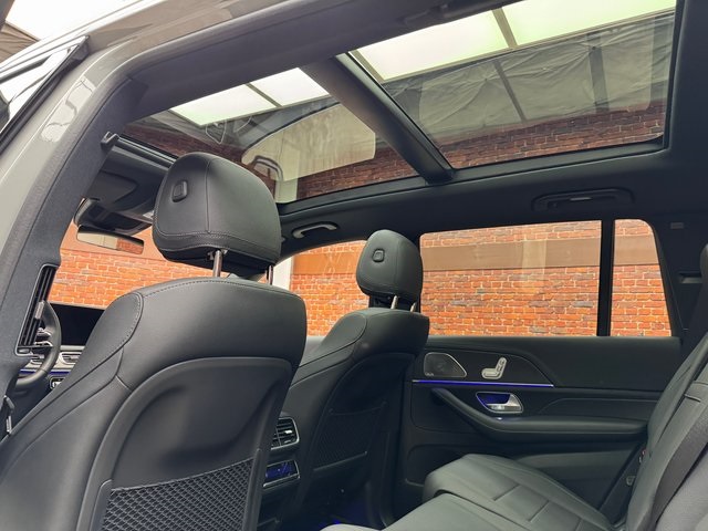 2025 Mercedes Benz GLS 450 4MATIC photo 22