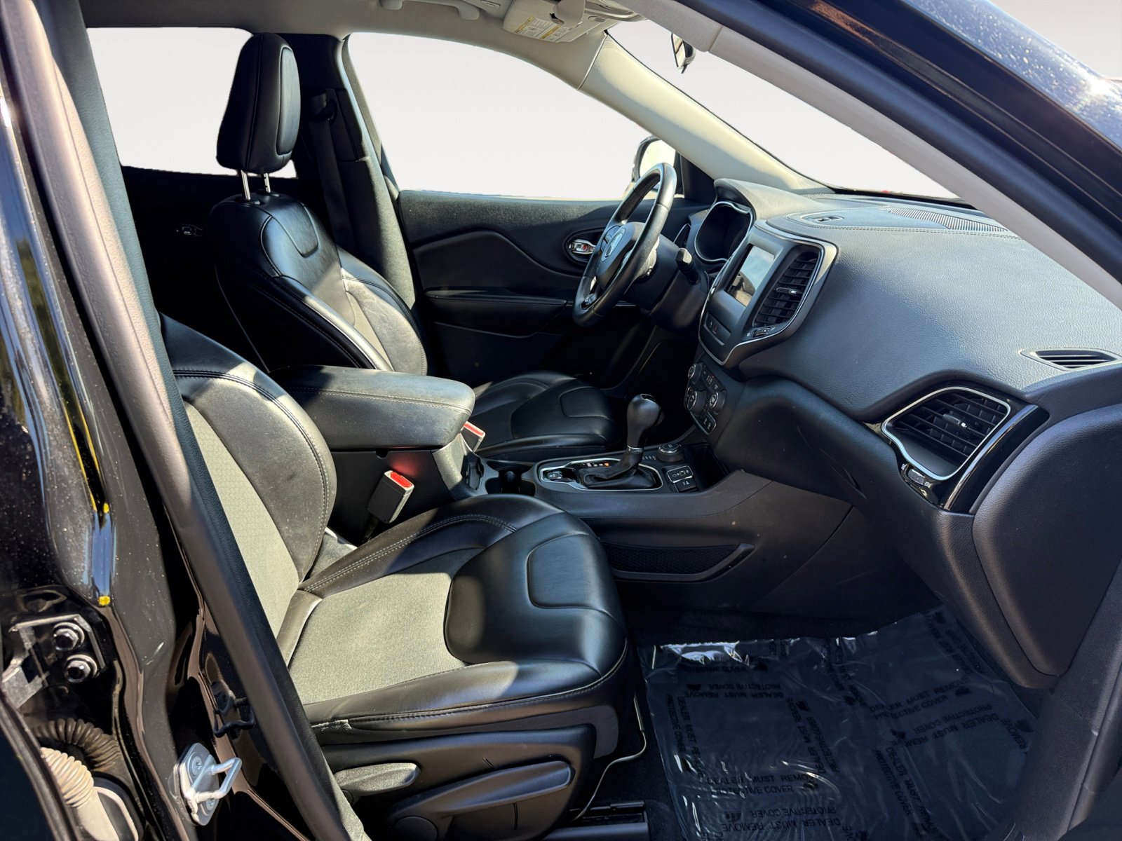 2019 Jeep Cherokee Altitude photo 18