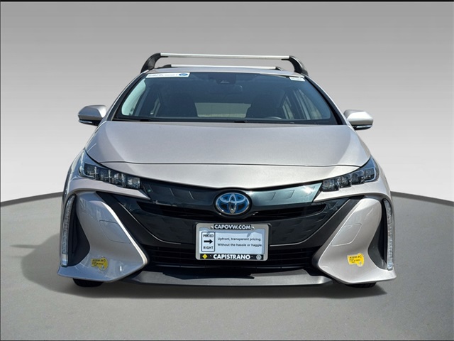 2022 Toyota Prius Prime LE photo 2