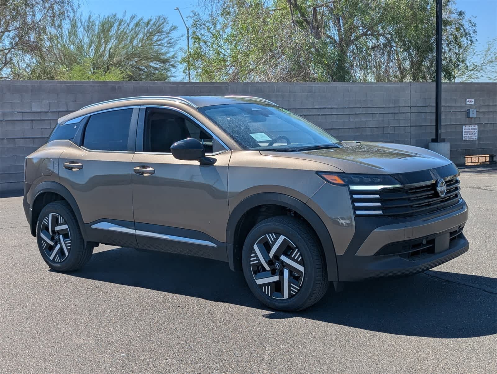 2026 Nissan Kicks SV photo 6