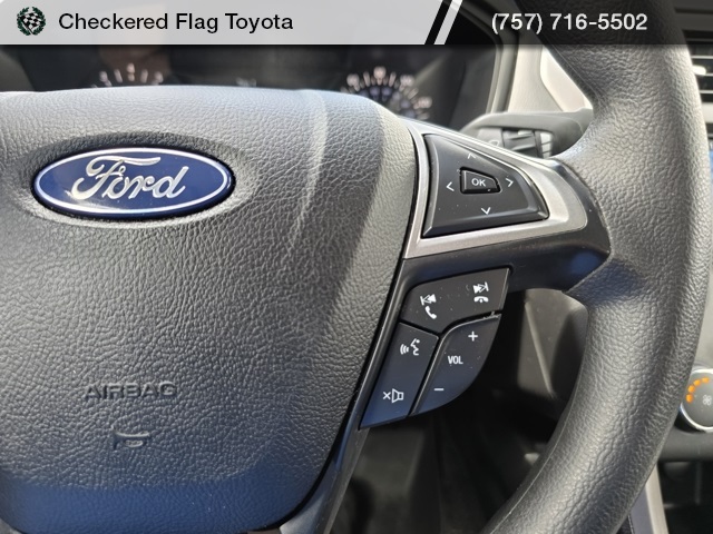 2020 Ford Fusion S photo 24