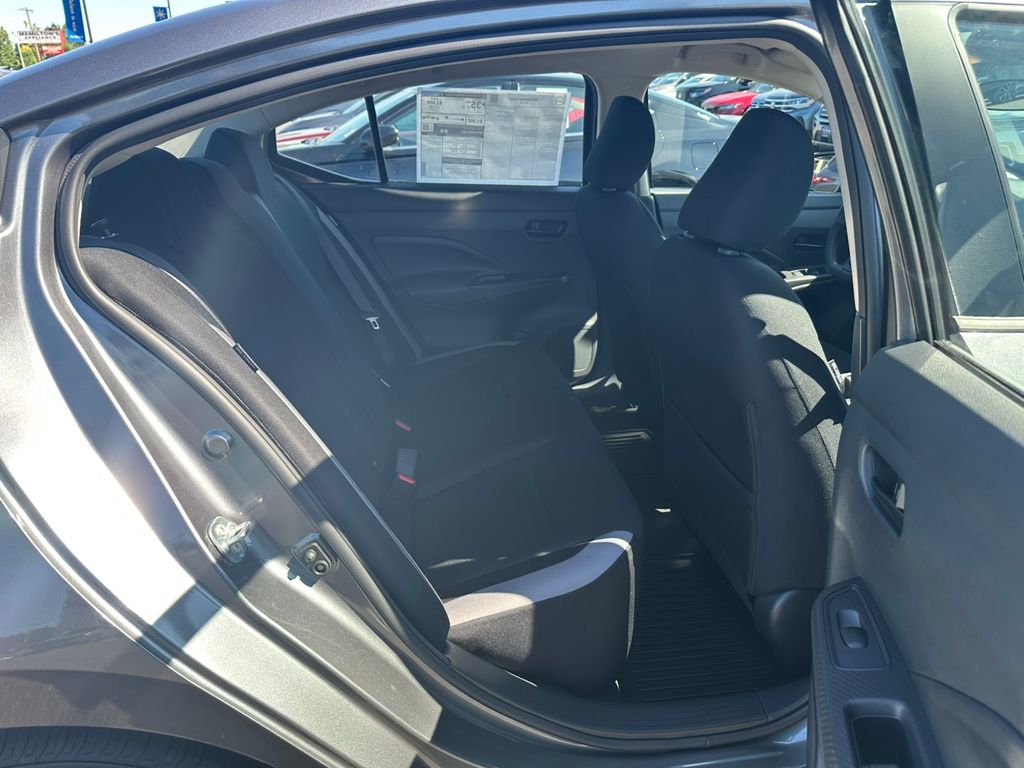 2025 Nissan Versa 1.6 S photo 24