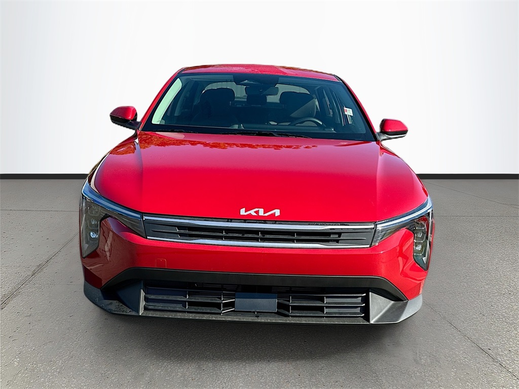 2025 Kia K4 LXS photo 2