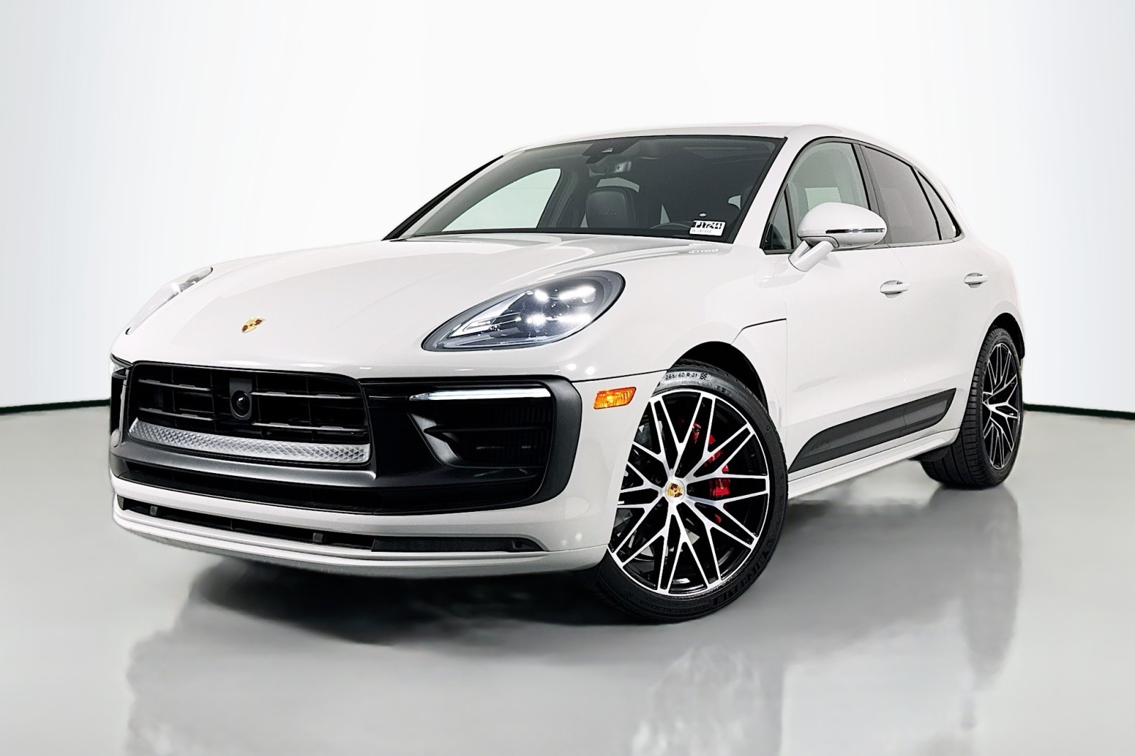 2023 Porsche Macan