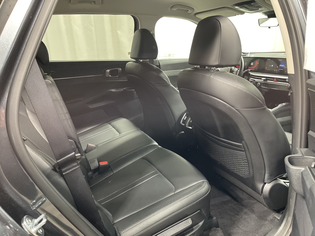 2024 Kia Sorento S photo 26