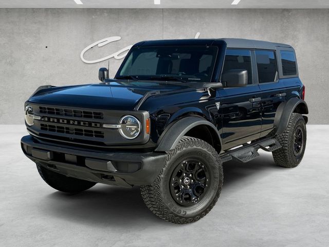 2023 Ford Bronco 4-Door Base's photo