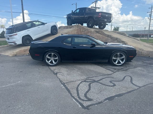 2018 Dodge Challenger SXT photo 4