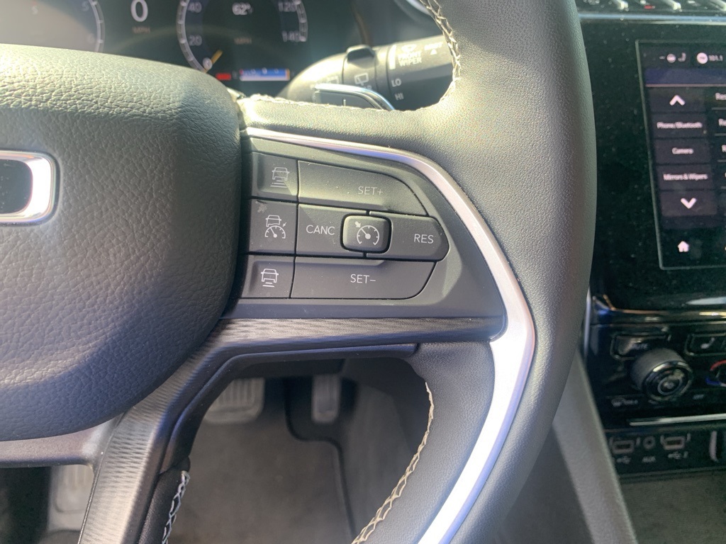 2024 Jeep Grand Cherokee Altitude photo 10