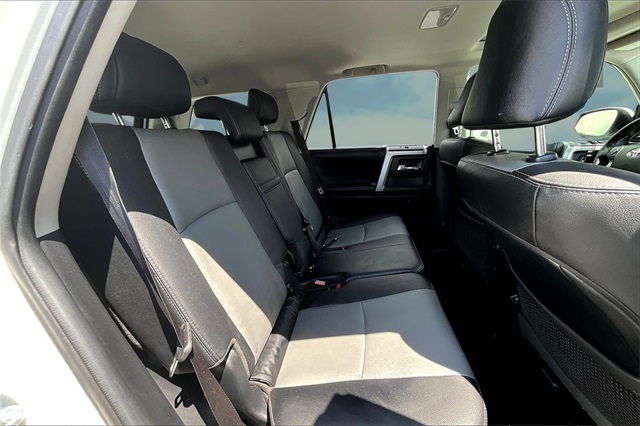 2023 Toyota 4Runner SR5 Premium 4WD photo 26