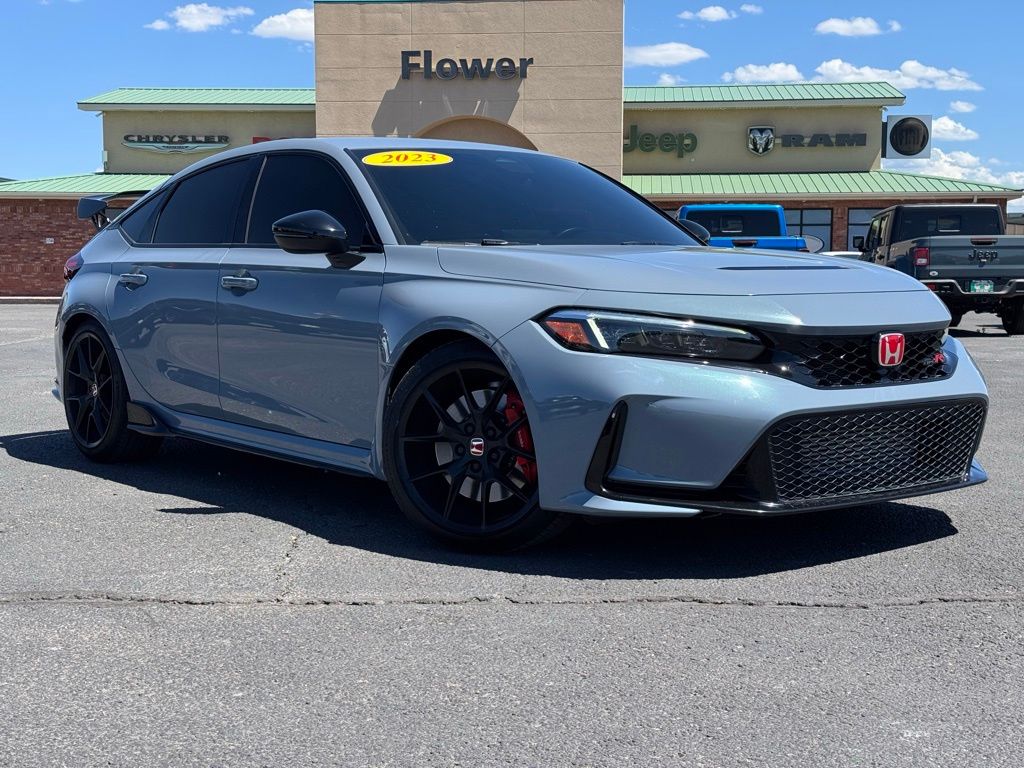 2023 Honda Civic Hatchback Type-R's photo