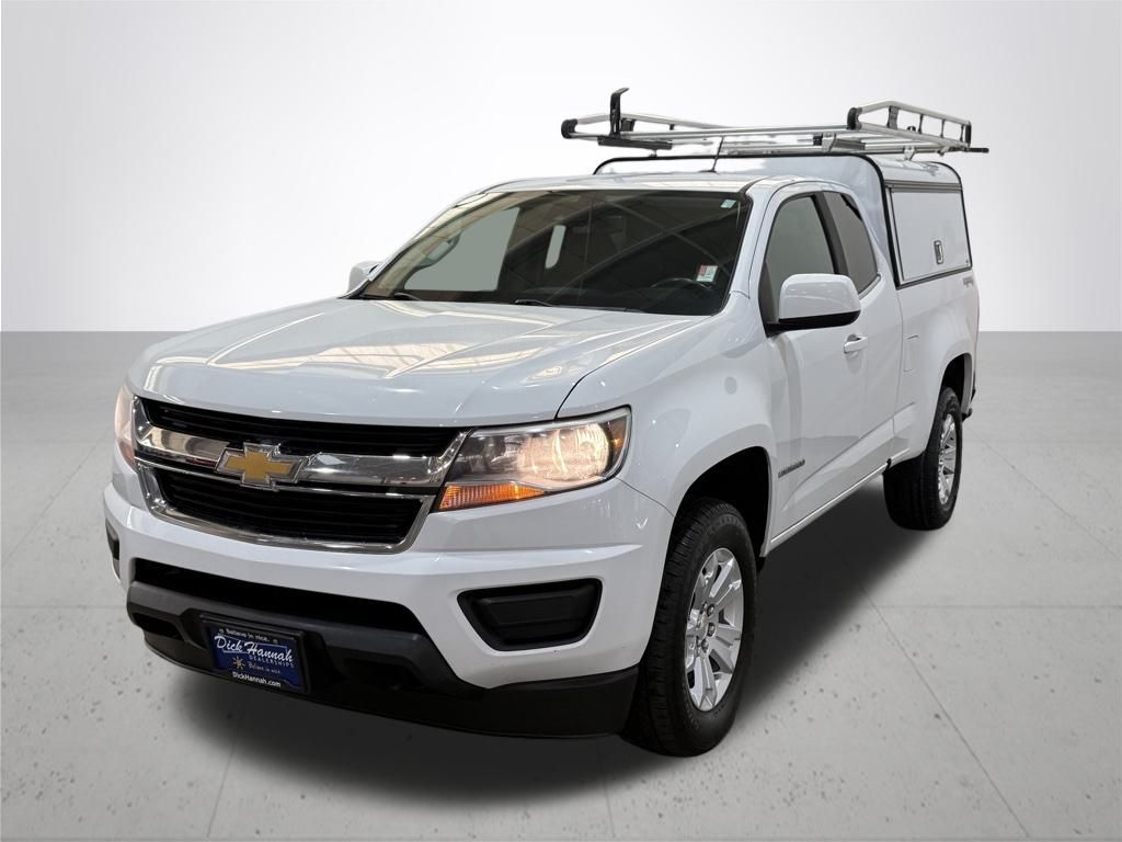 2018 Chevrolet Colorado LT photo 2