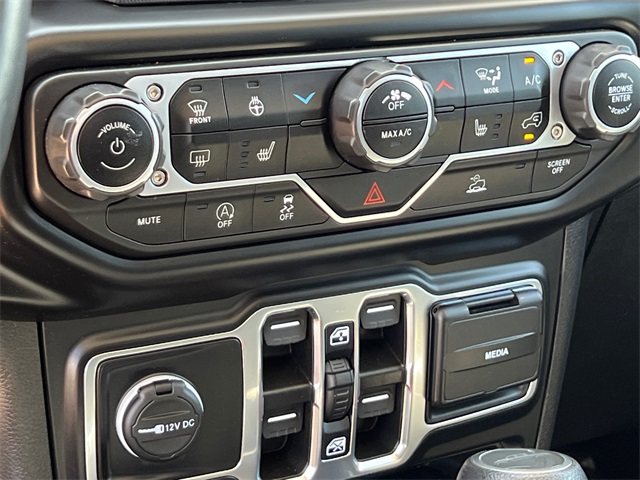 2022 Jeep Gladiator Willys photo 26