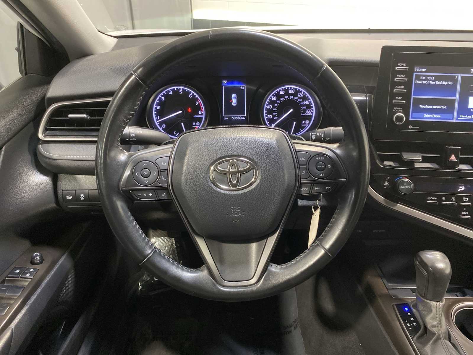 2022 Toyota Camry SE photo 14