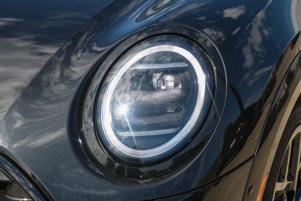 2026 Mini Cooper Convertible Iconic photo 12