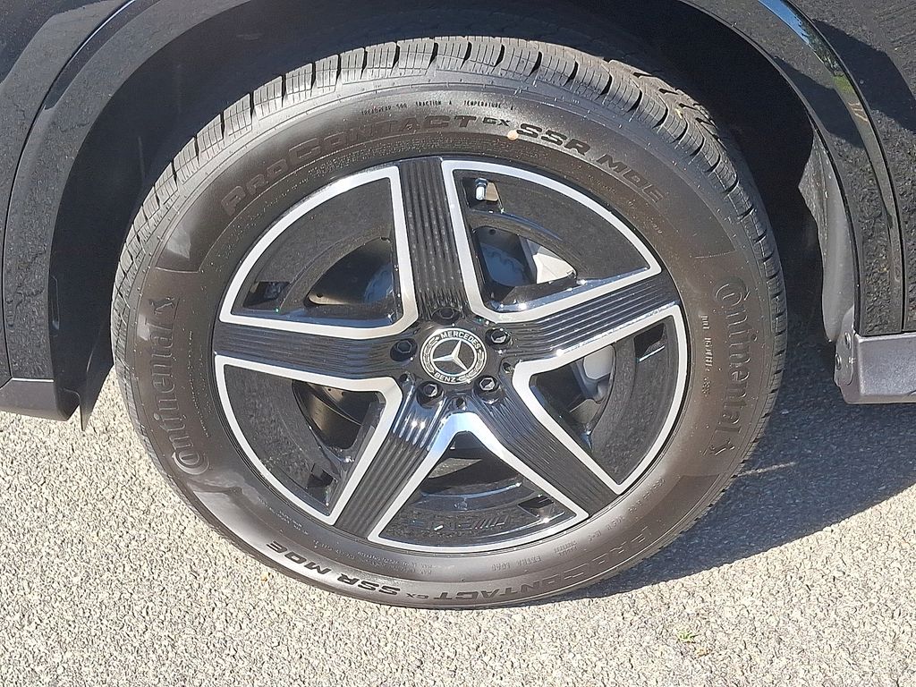 2025 Mercedes Benz GLC 350e 4MATIC photo 4