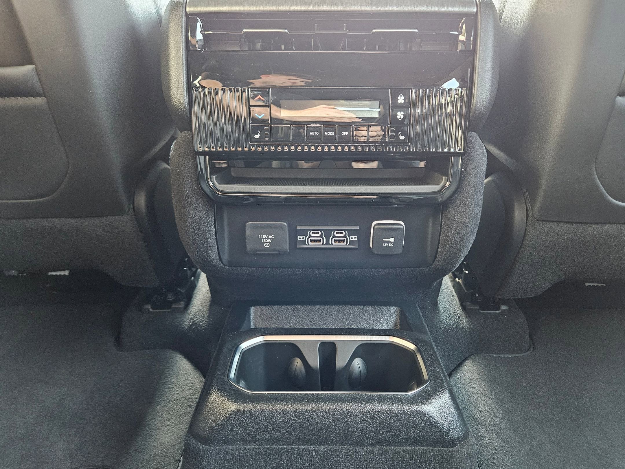 2025 Jeep Wagoneer Series II Carbide photo 17