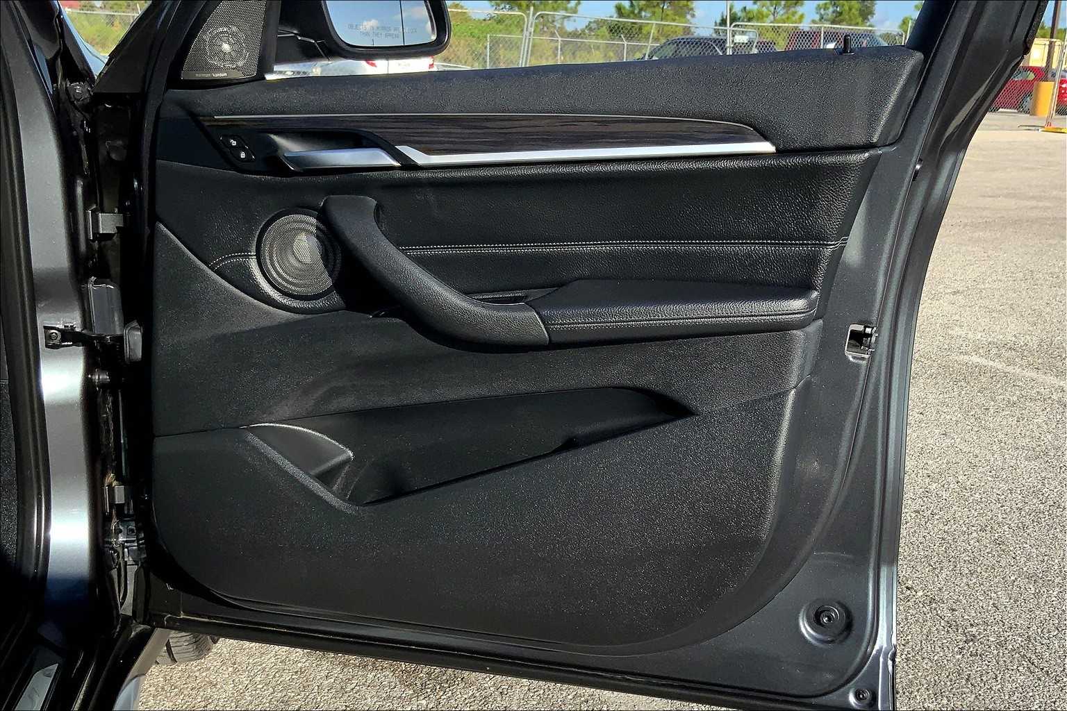 2017 Bmw X1 sDrive28i photo 19
